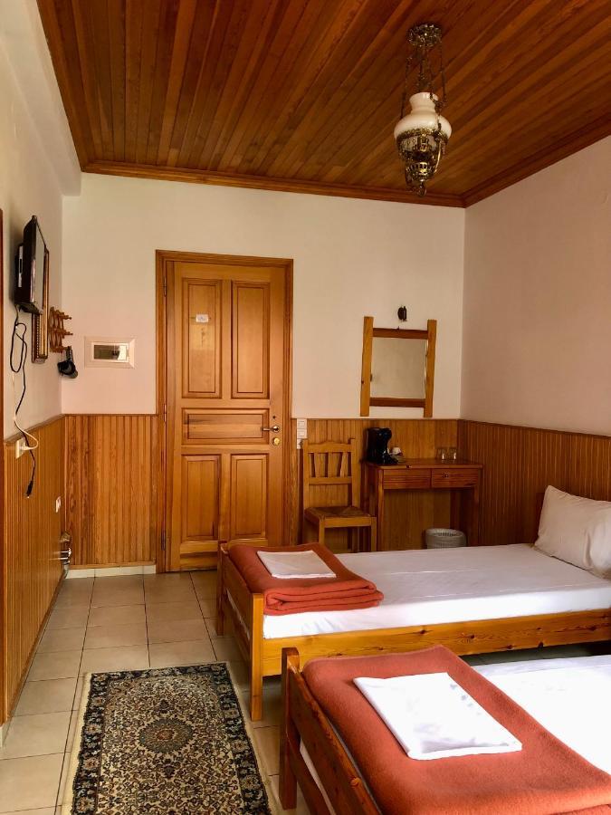 Apostolos Hotel 美特索文 外观 照片